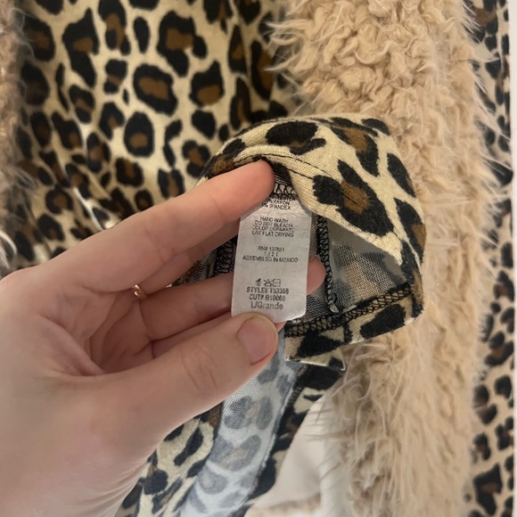 Self Esteem Women’s Cheetah Print Long Sleeve with Vest - Picture 4 of 5